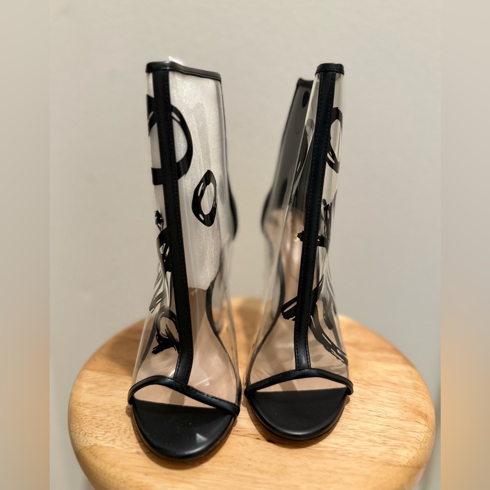 Clear PVC Peep Toe Booties – Lucite Block Heel “Do Ya Thing” Graphic – Like New